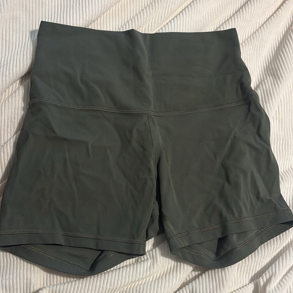 NWOT LULULEMON ALIGN SHORTS